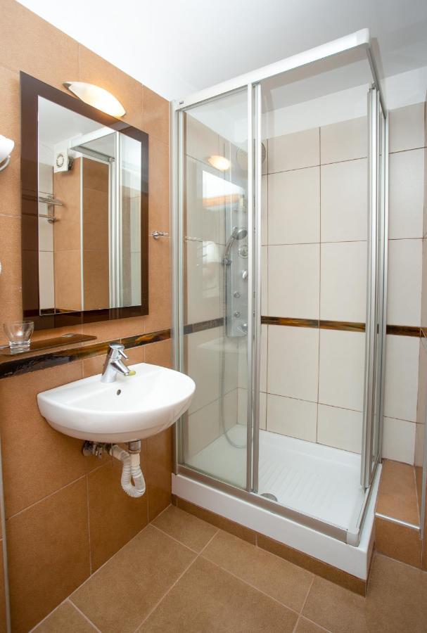 Hotel Adonis Metsovo Bagian luar foto