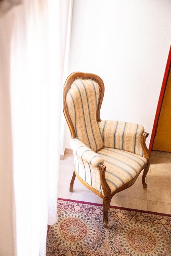 Hotel Adonis Metsovo Bagian luar foto